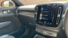 Volvo Xc40 2.0 B4P R DESIGN Pro 5dr Auto Petrol Estate